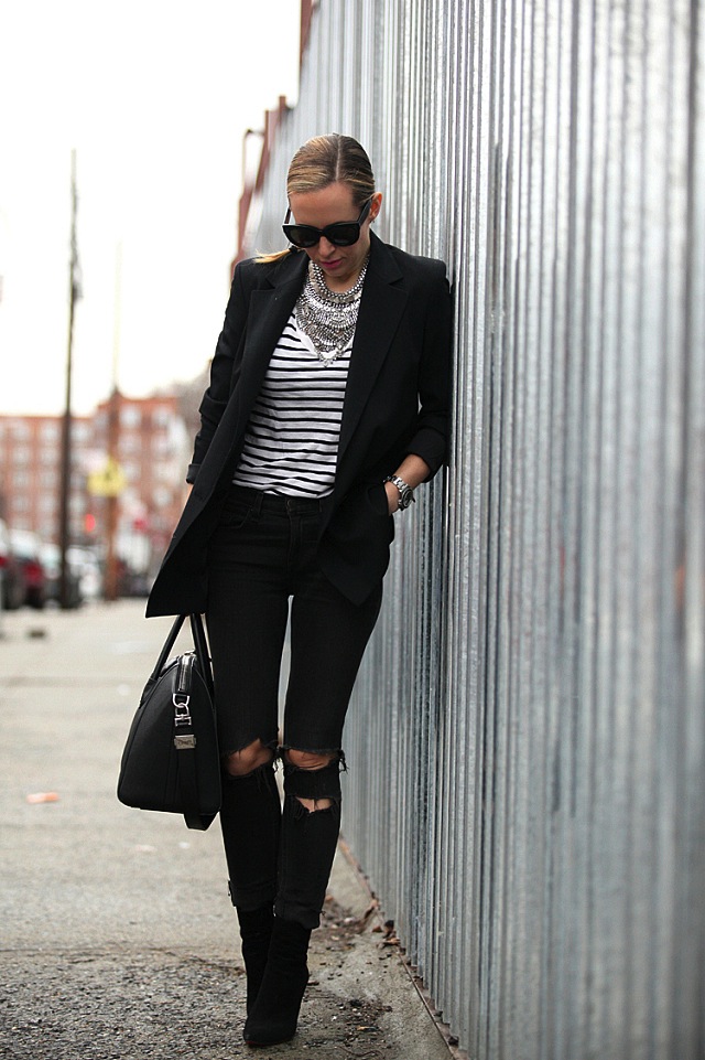 brooklyn-blonde-black-jeans