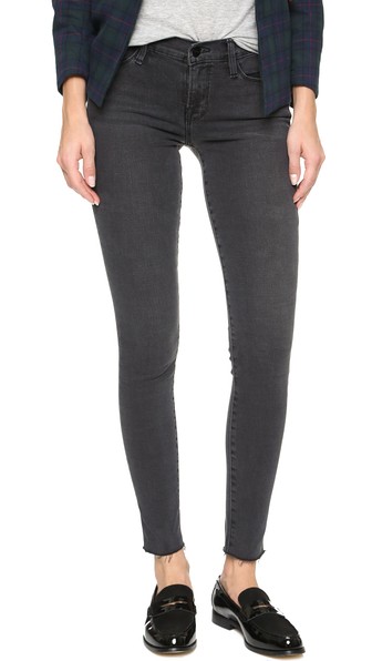 frame-le-skinny-de-jeanne-raw-hem-jeans