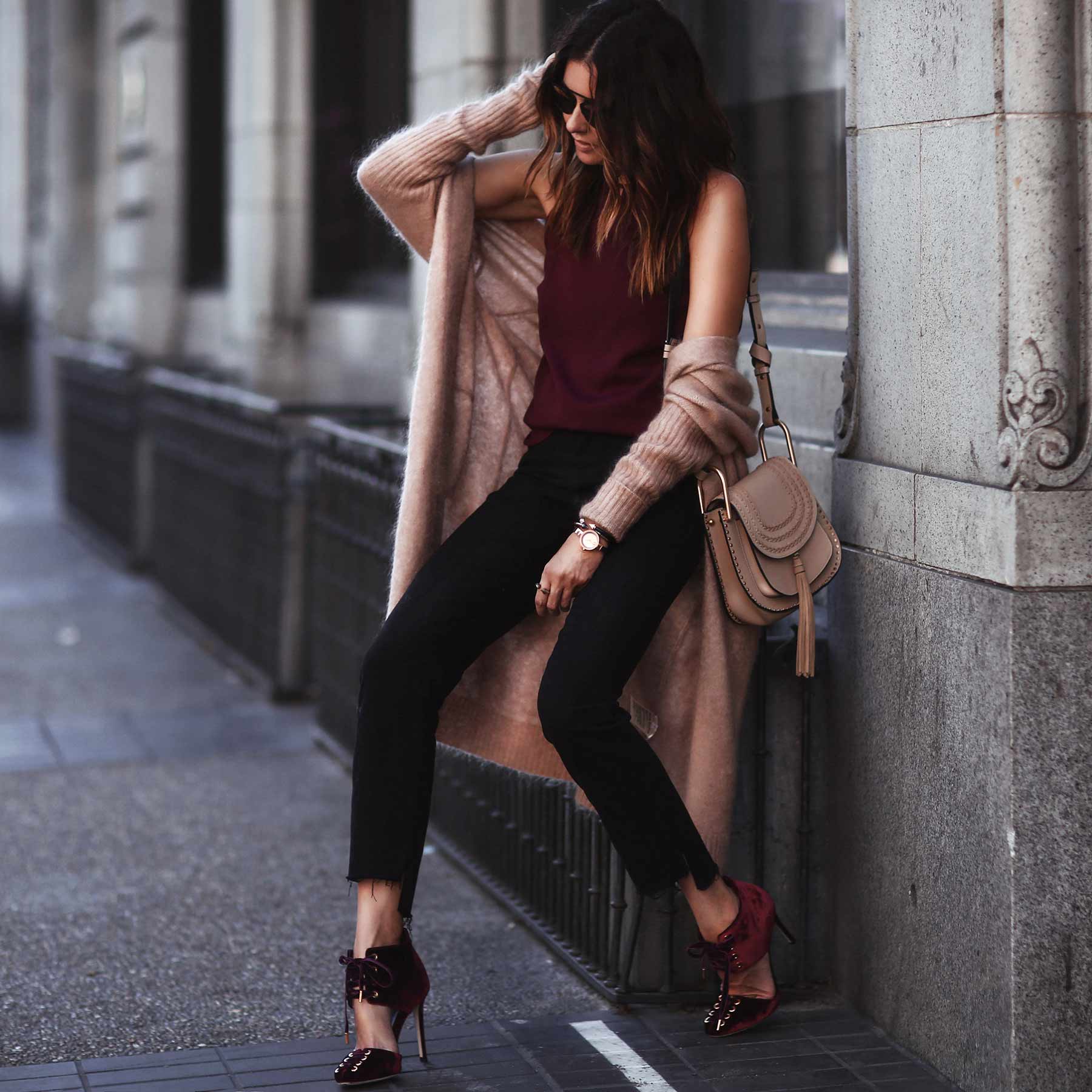 fashioned-chic-black-jeans-2