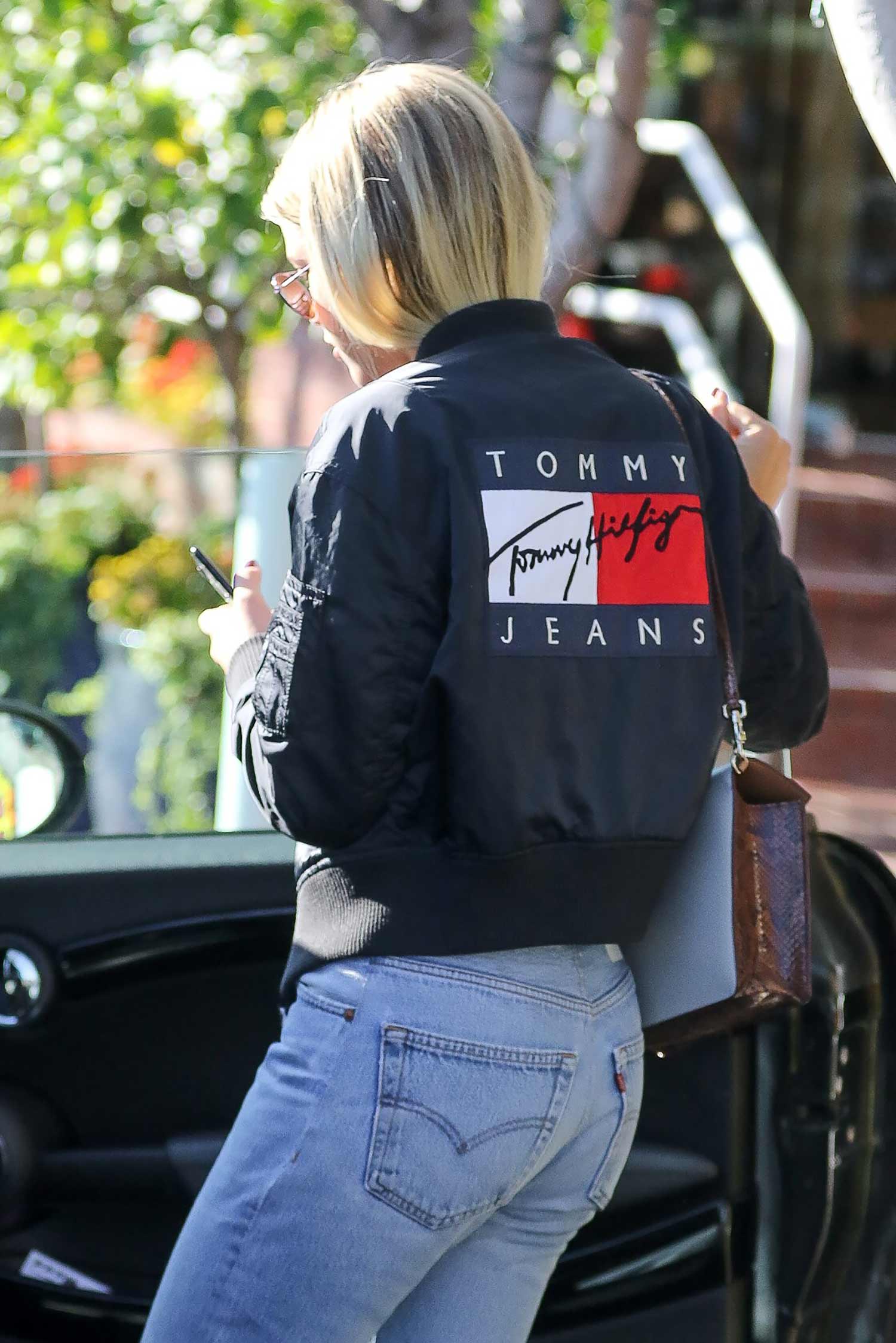 sofia-richie-redone-levis-jeans-2