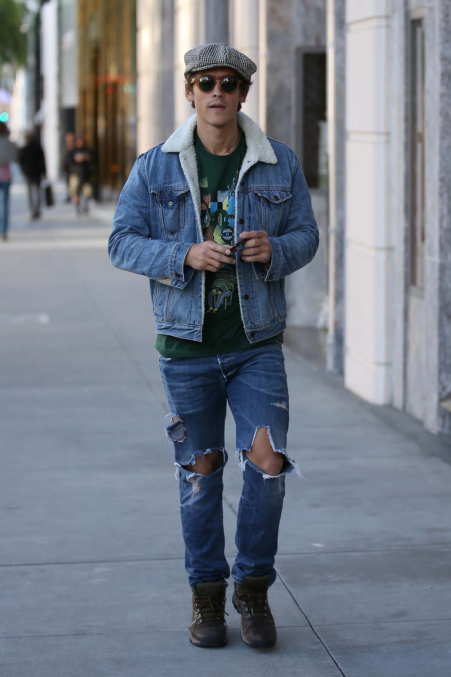brenton-thwaites-cult-denim-levis-jacket